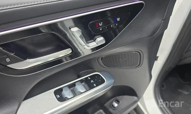 Mercedes-Benz GLC 220 4MATIC/ОБДУХВАНЕ/ПАНОРАМА/ДИСТРОНИК/360/HUD, снимка 12 - Автомобили и джипове - 55049673