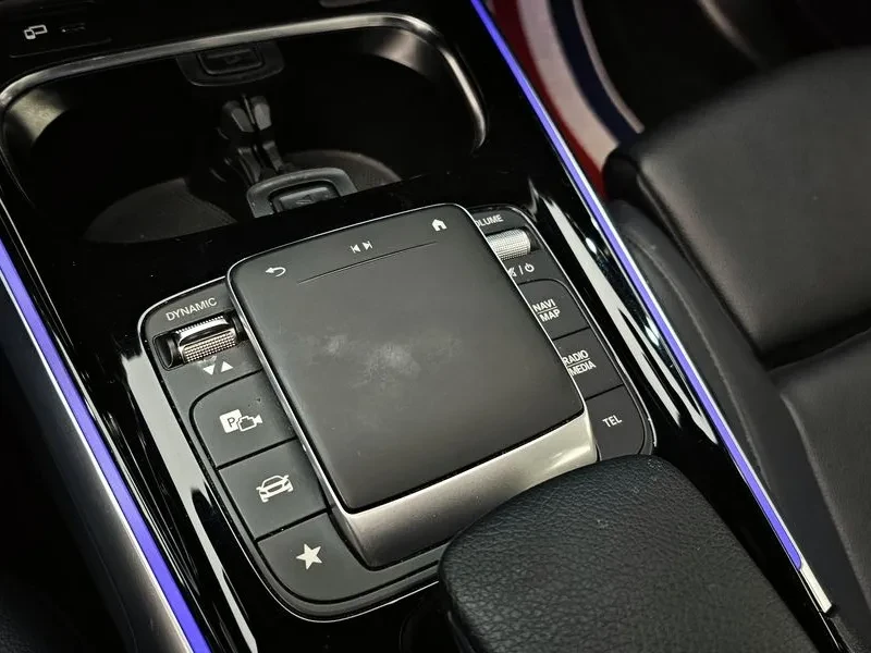 Mercedes-Benz GLB X247 Glb220, снимка 17 - Автомобили и джипове - 56323993