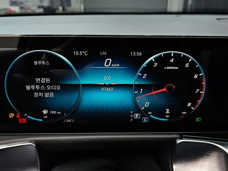 Mercedes-Benz GLB X247 Glb220, снимка 8 - Автомобили и джипове - 56323993