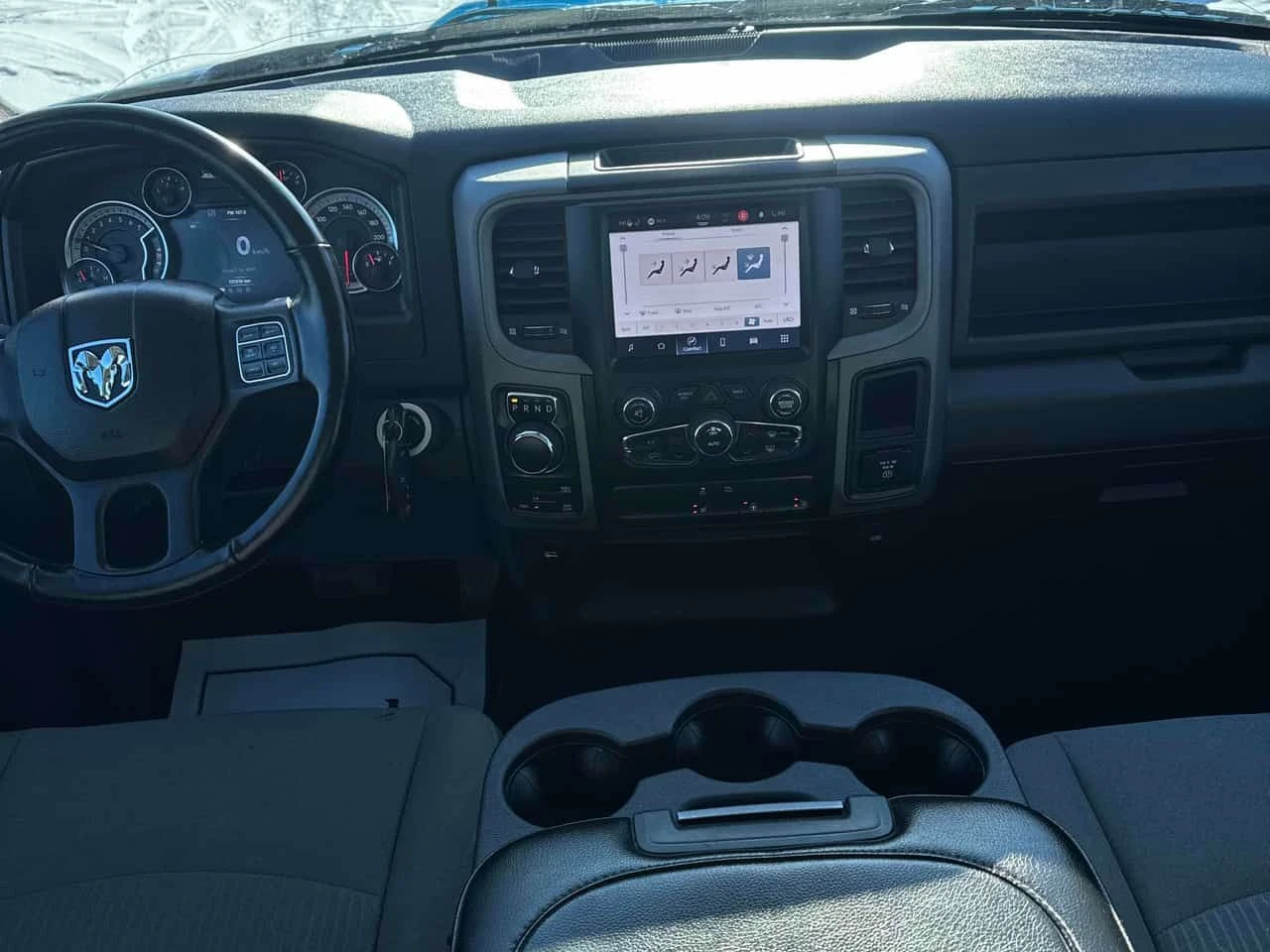 Dodge RAM 1500 Classic Tradesman 4x4 Quad Cab | 2 КЛЮЧА | KEYLESS - изображение 9