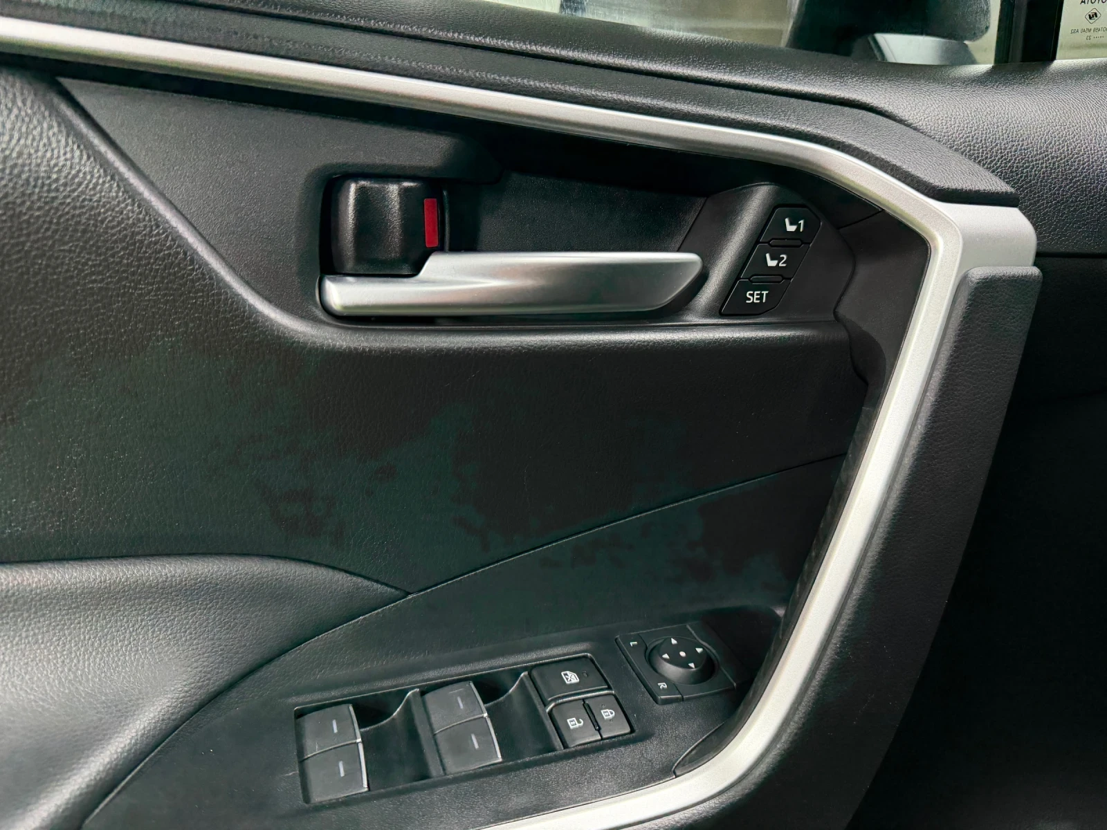 Toyota Rav4 HYBRID* AWD * 25 000km* XLE PREMIUM, снимка 15 - Автомобили и джипове - 53990494