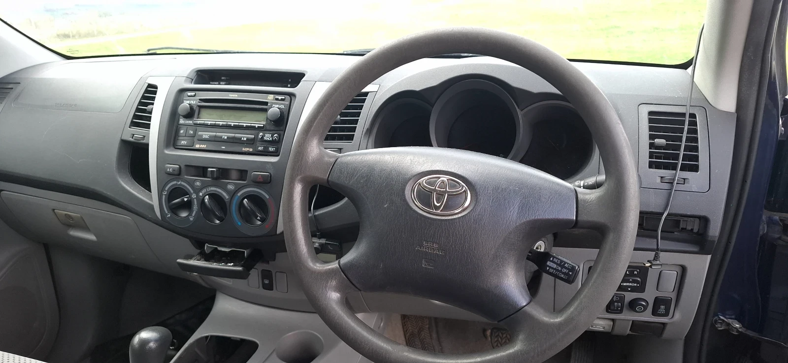 Toyota Hilux Пикап, снимка 5 - Автомобили и джипове - 54116623