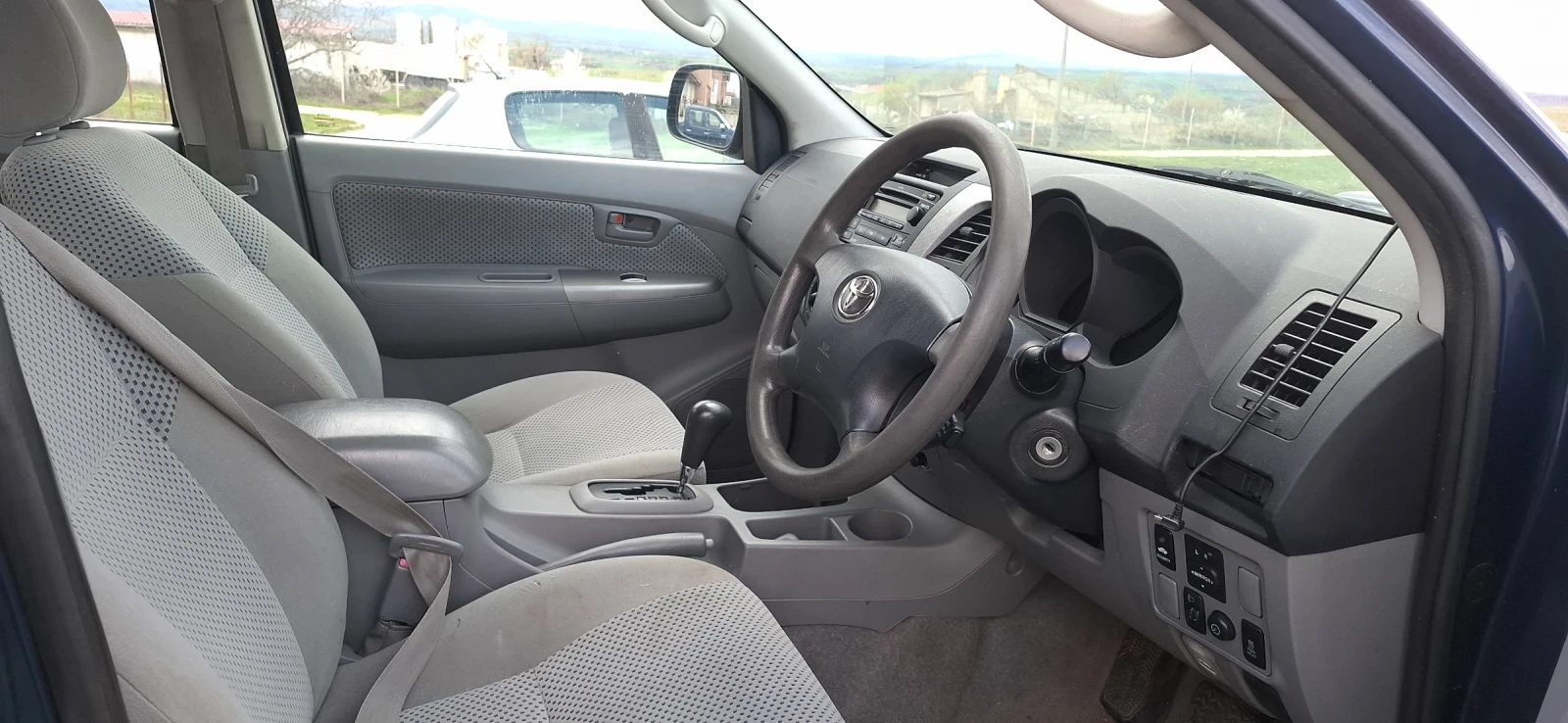 Toyota Hilux Пикап, снимка 4 - Автомобили и джипове - 54116623