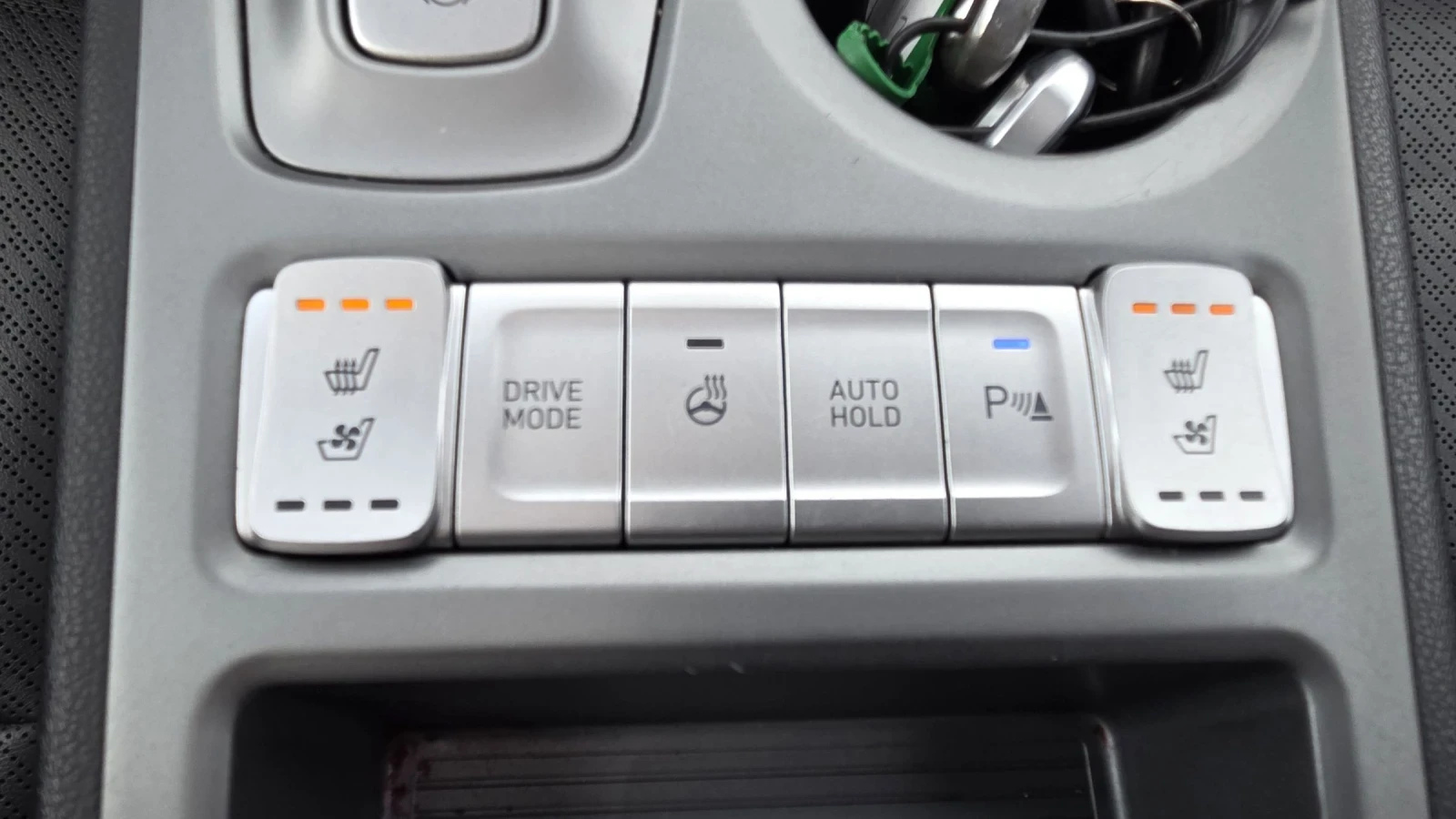 Hyundai Kona 64KWh/Premium/Шибидах/Теглич, снимка 13 - Автомобили и джипове - 54115236