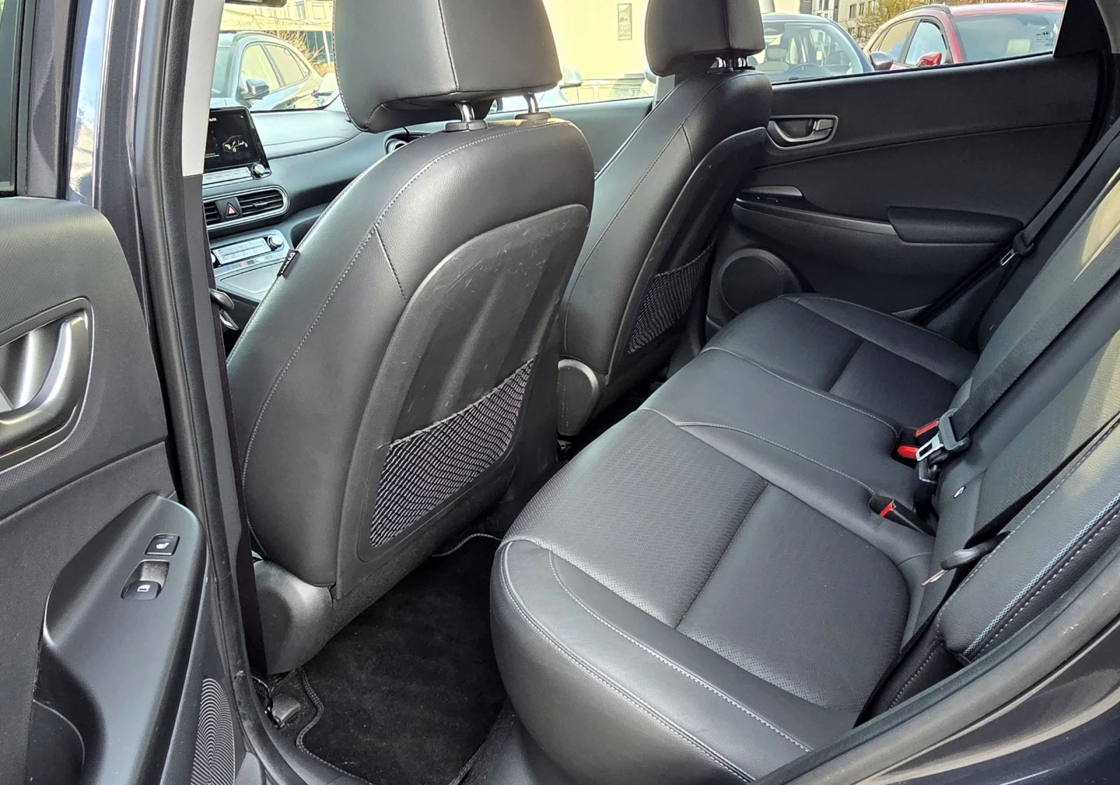 Hyundai Kona 64KWh/Premium/Шибидах/Теглич, снимка 8 - Автомобили и джипове - 54115236