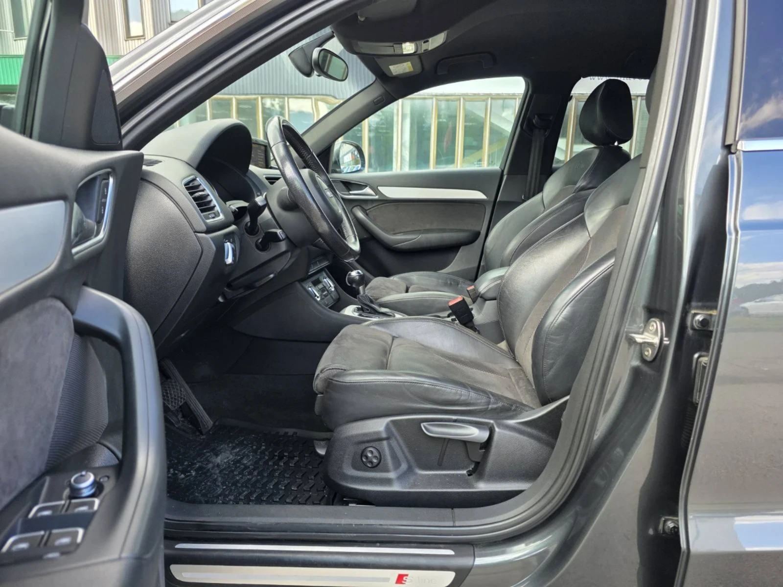 Audi Q3 2.0 TDI S-line x3 , снимка 5 - Автомобили и джипове - 54675541