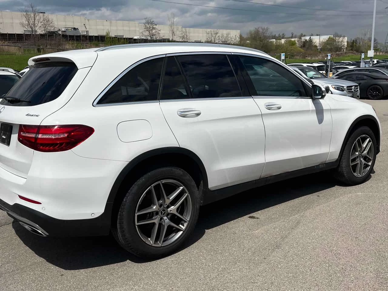 Mercedes-Benz GLC 300 PANORAMA| ПОДГРЕВИ| 360CAM| 2 КЛЮЧА| , снимка 3 - Автомобили и джипове - 54699605