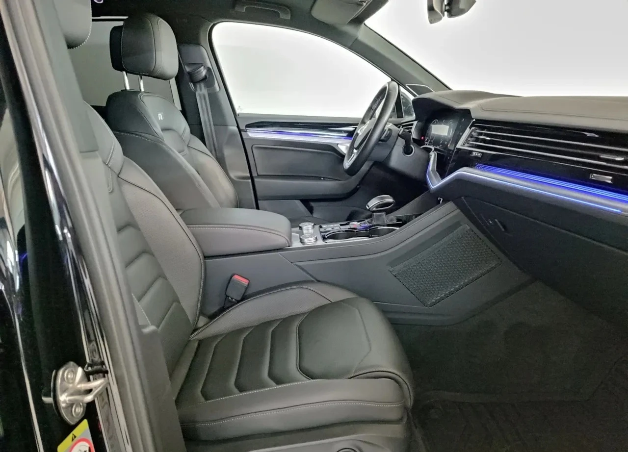 VW Touareg 4.0 V8 TDI R-Line, снимка 5 - Автомобили и джипове - 54878037