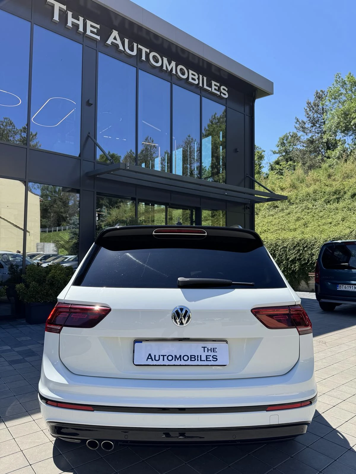 VW Tiguan R-LINE, снимка 5 - Автомобили и джипове - 54940678