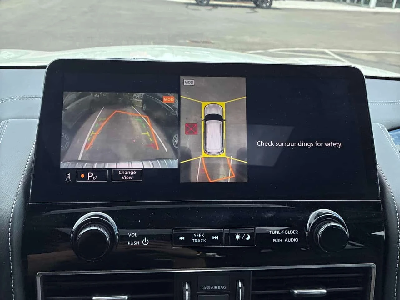 Infiniti QX80 LUXE 7 / 360 / DIS / Harman Kardon / АВТОКРЕДИТ , снимка 17 - Автомобили и джипове - 55041090