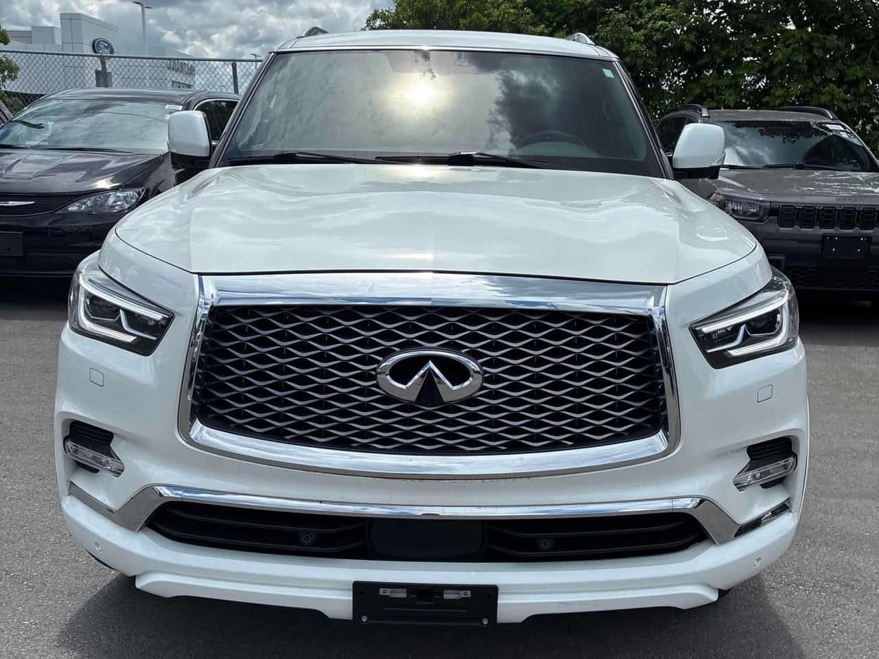 Infiniti QX80 LUXE 7 / 360 / DIS / Harman Kardon / АВТОКРЕДИТ , снимка 6 - Автомобили и джипове - 55041090