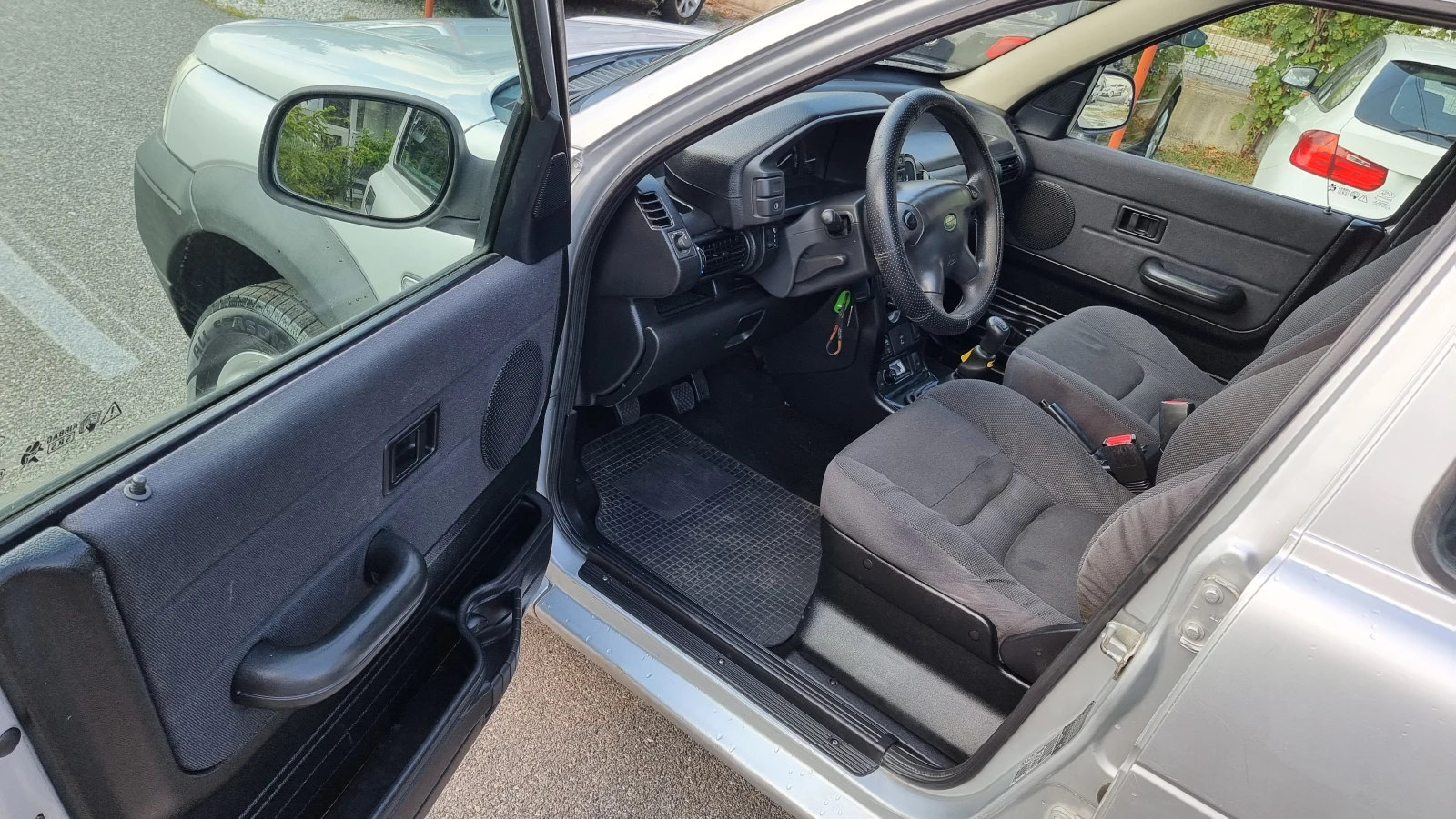 Land Rover Freelander 2.0 TDI 4X4 , снимка 7 - Автомобили и джипове - 55914632
