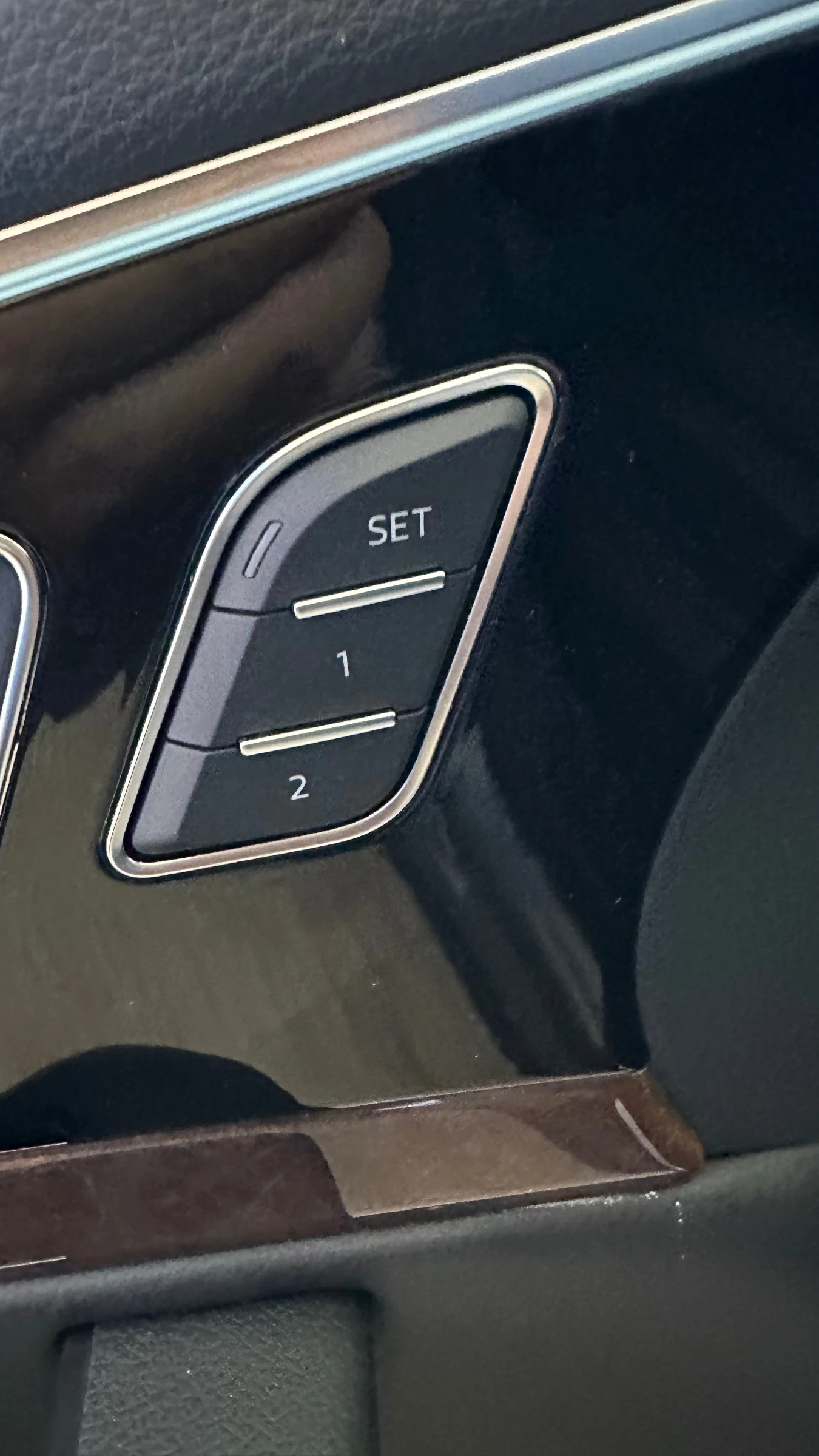 Audi Q7 7 местен, снимка 13 - Автомобили и джипове - 56387643