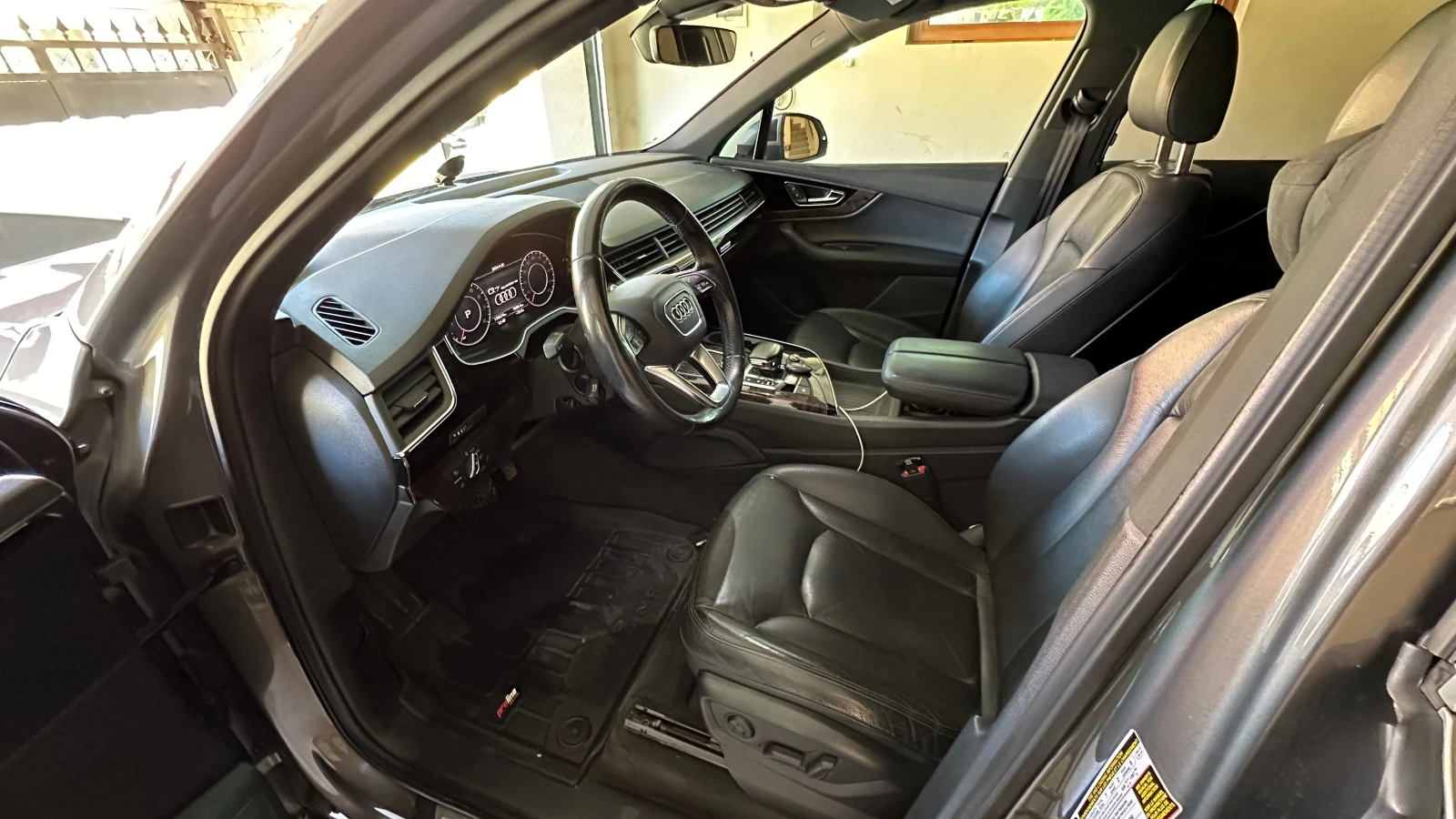 Audi Q7 7 местен, снимка 15 - Автомобили и джипове - 56387643