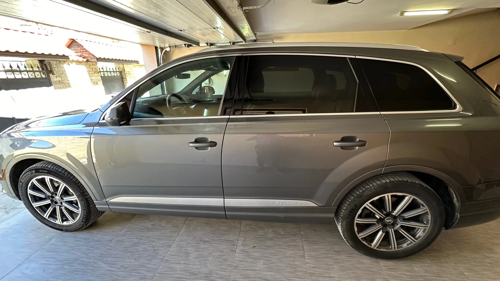 Audi Q7 7 местен, снимка 17 - Автомобили и джипове - 56387643