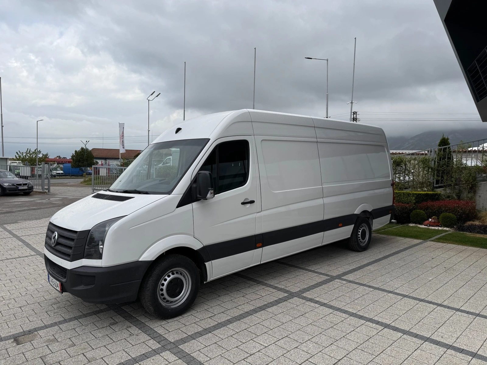 VW Crafter 2.0TDI Клима Maxi Euro 5  - изображение 2