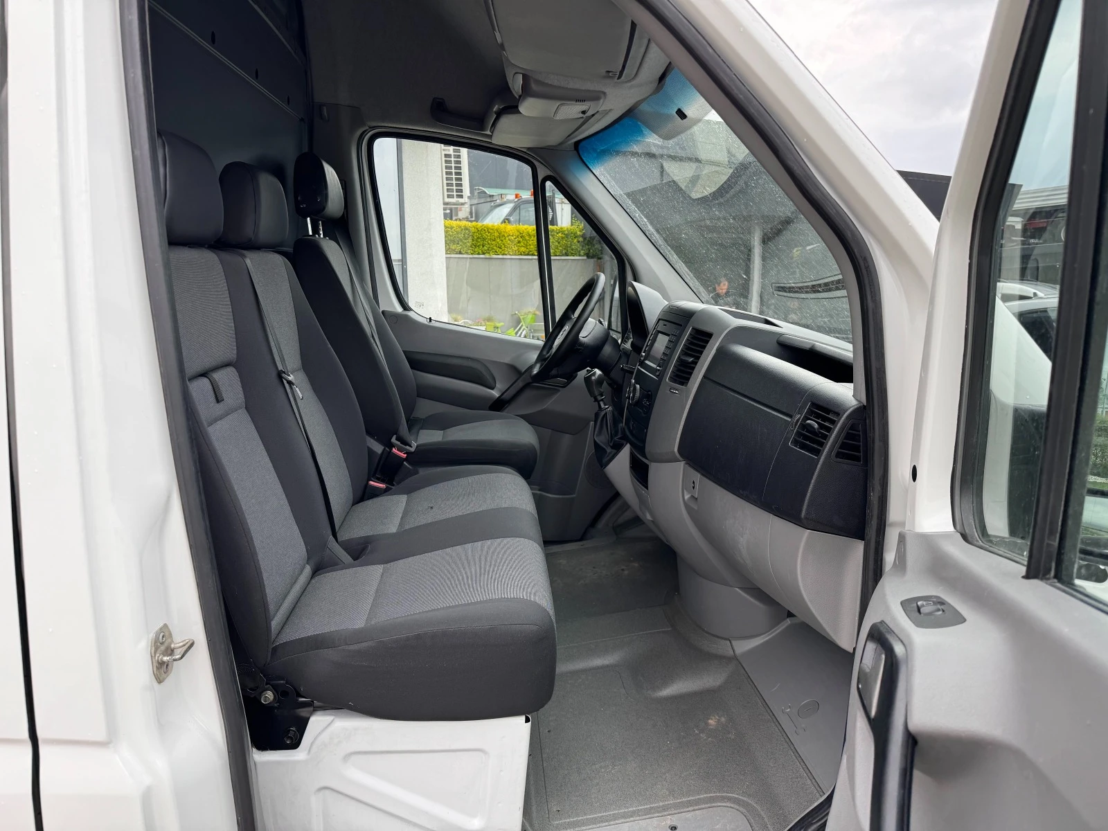 VW Crafter 2.0TDI Клима Maxi Euro 5  - изображение 8