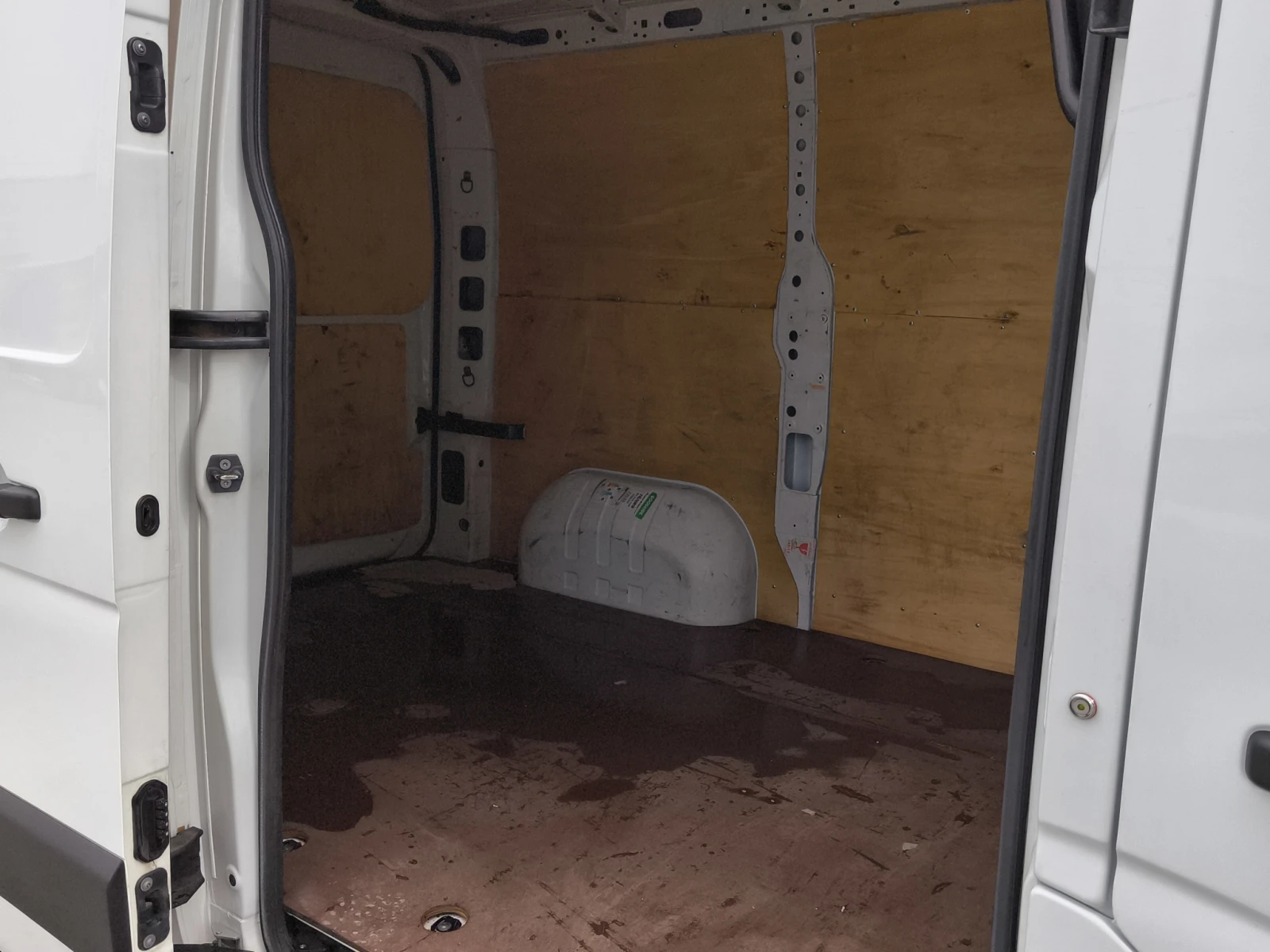 Renault Master L1H1 2.3dCI 136hp BVM6 E6 // 2008R17 | Mobile.bg � ����������� 12