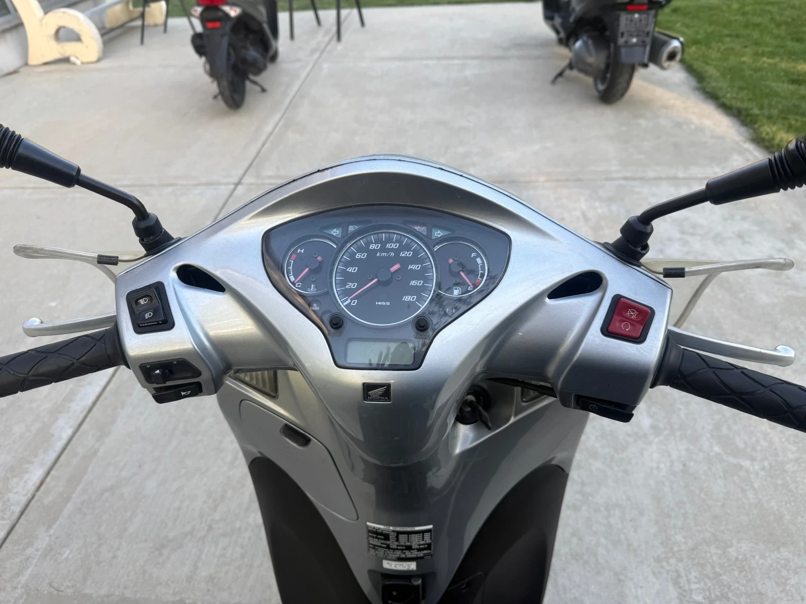 Honda Sh, снимка 10 - Мотоциклети и мототехника - 54337643