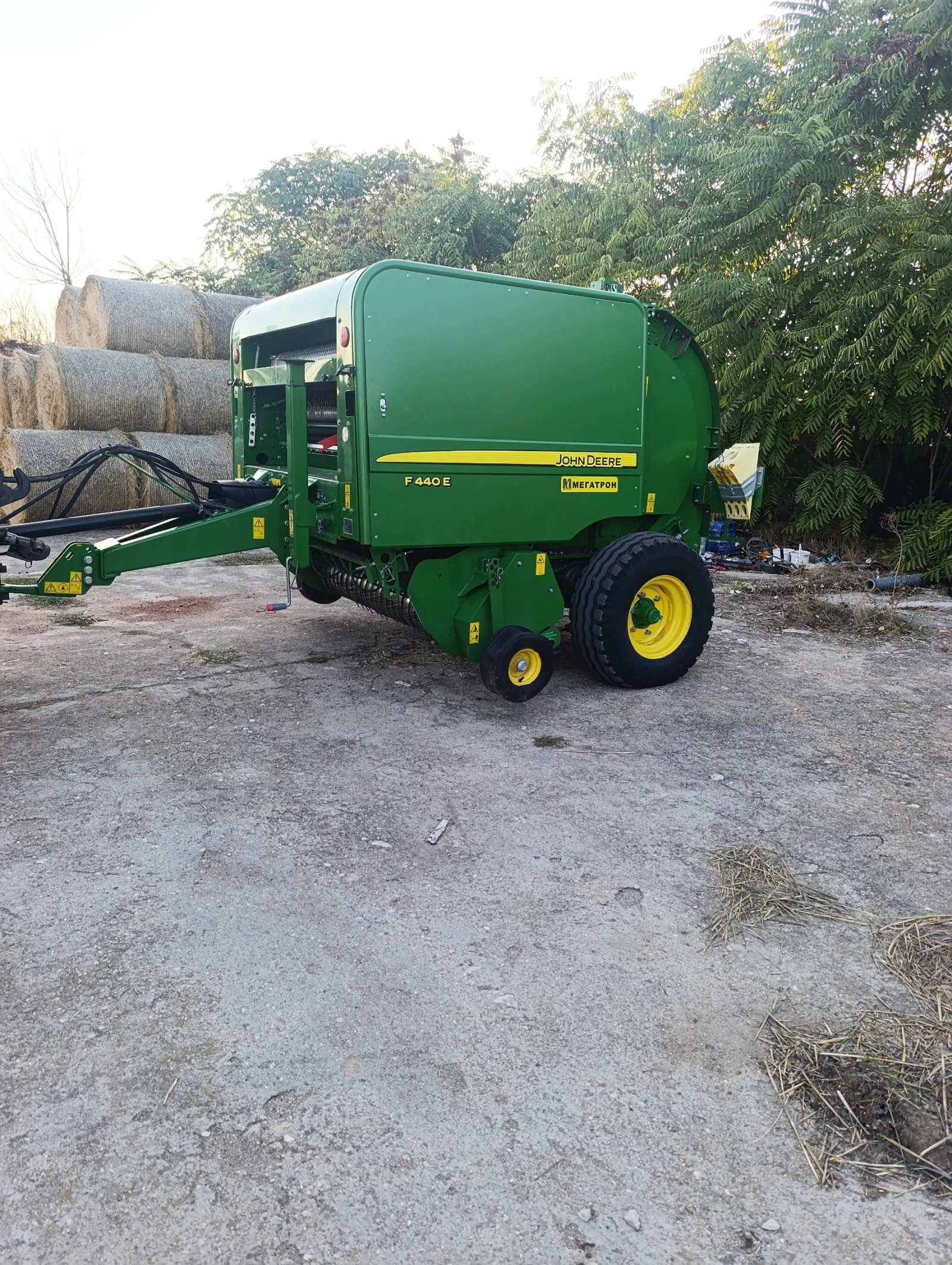 Балировачка John Deere F440E - изображение 4