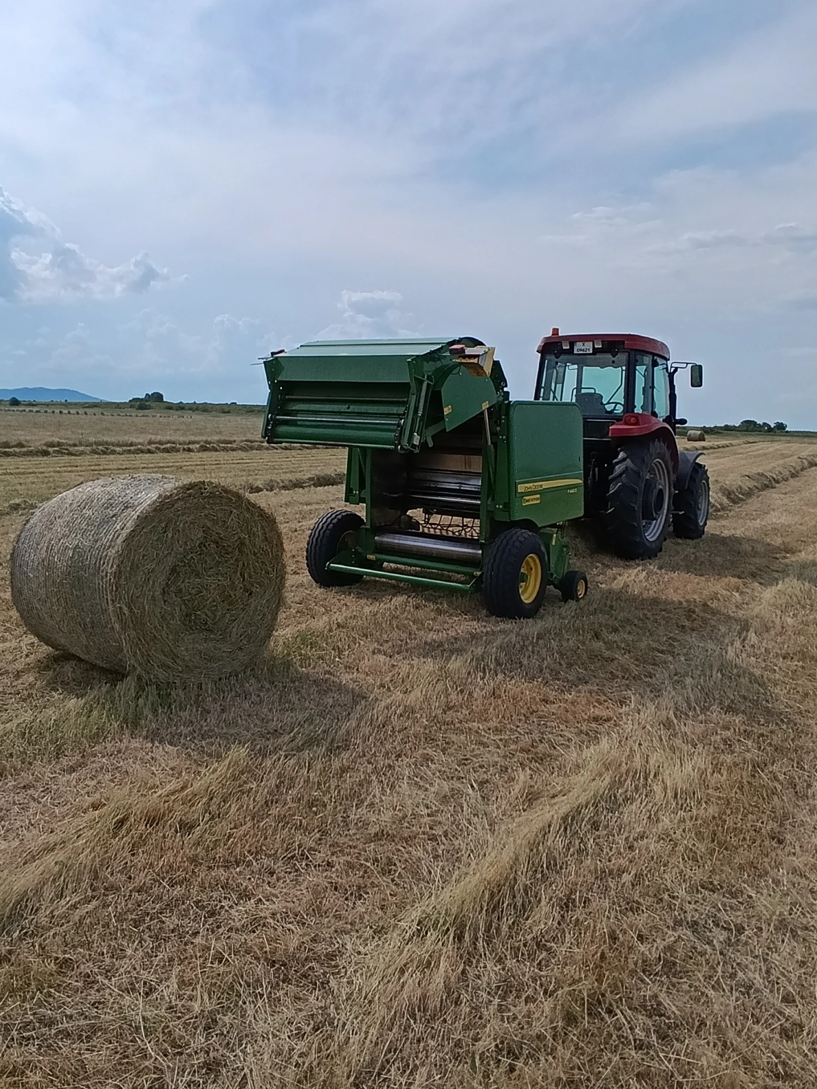 Балировачка John Deere F440E - изображение 10