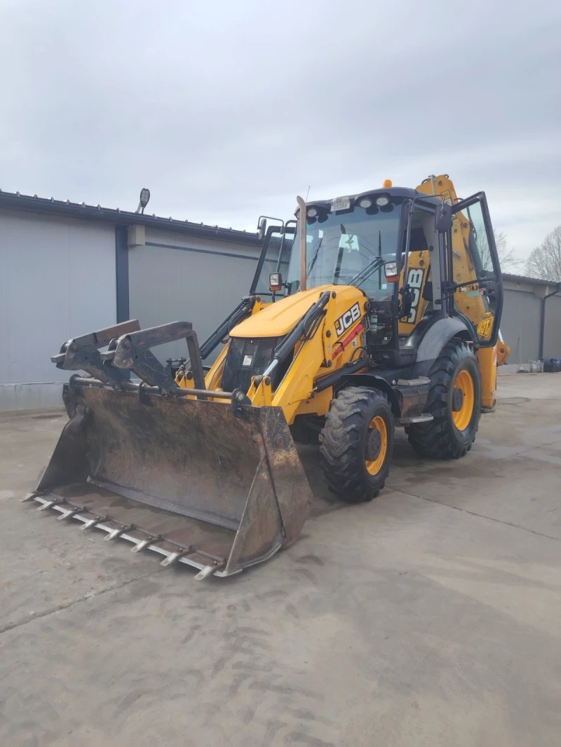 Багер JCB 3CX, снимка 1 - Индустриална техника - 48963099