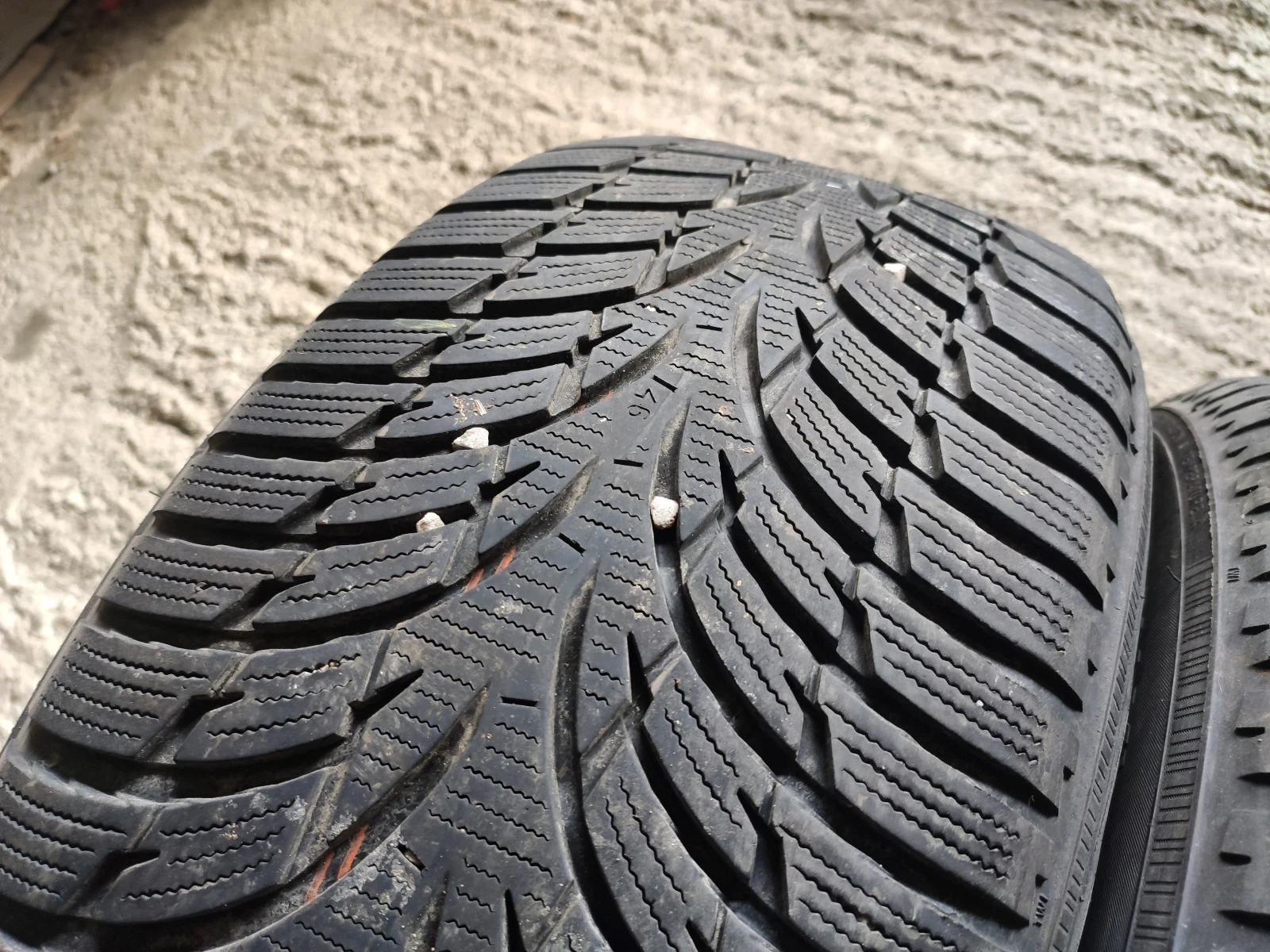  235/55R17 | Mobile.bg   1