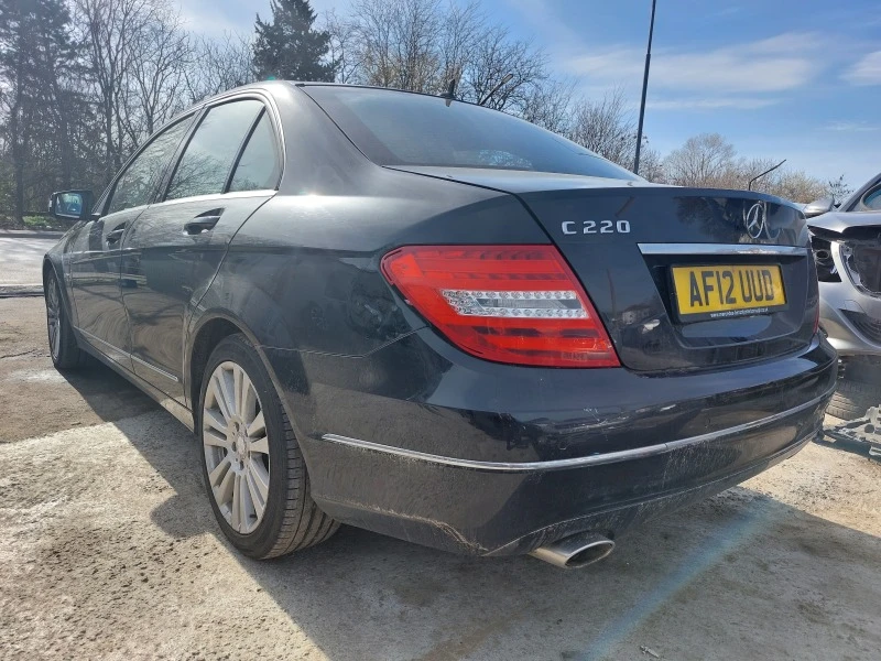 Mercedes-Benz C 220 CDI Facelift, снимка 8 - Автомобили и джипове - 40097076