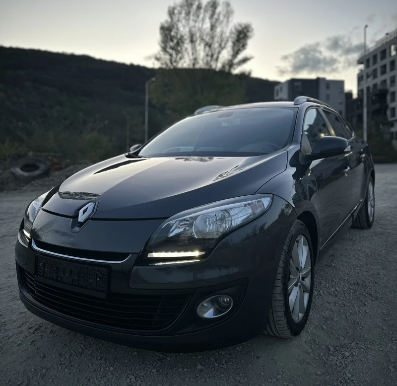 Renault Megane 1.5DCI* FACELIFT* NAVI* LED* , снимка 1 - Автомобили и джипове - 47591446