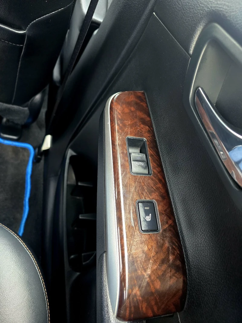 Toyota Camry 2.5 Бензин 110 000км, снимка 13 - Автомобили и джипове - 50789079