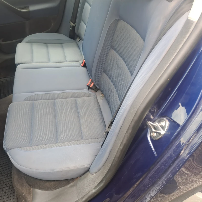 VW Golf 2.0 Обслужен, снимка 11 - Автомобили и джипове - 50454359