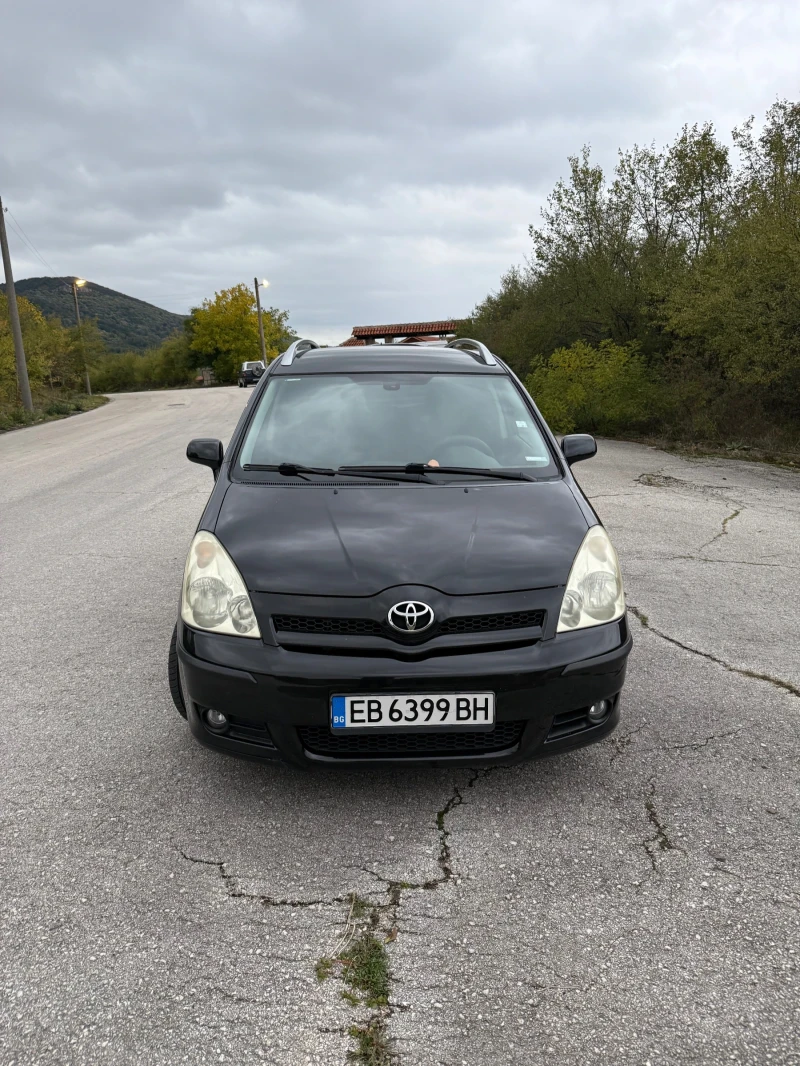 Toyota Verso, снимка 3 - Автомобили и джипове - 52020861
