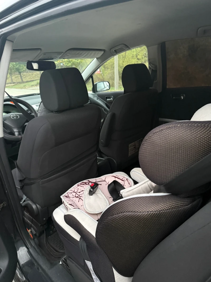 Toyota Verso, снимка 8 - Автомобили и джипове - 52020861