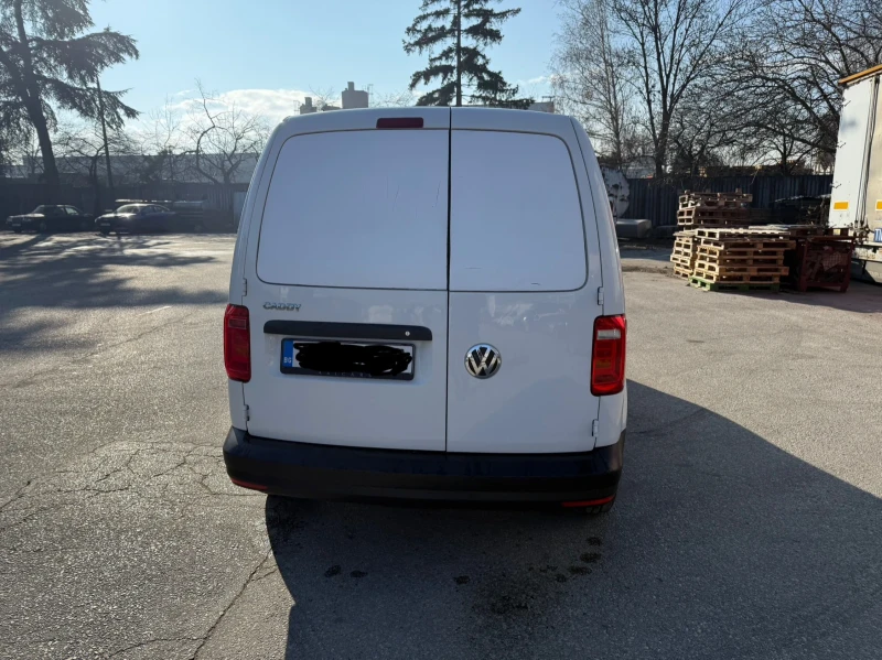 VW Caddy 2.0 TDI, снимка 7 - Автомобили и джипове - 53101293