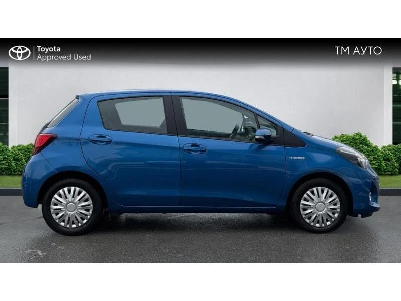 Toyota Yaris 1.5 HSD FANCY, снимка 17 - Автомобили и джипове - 53329420