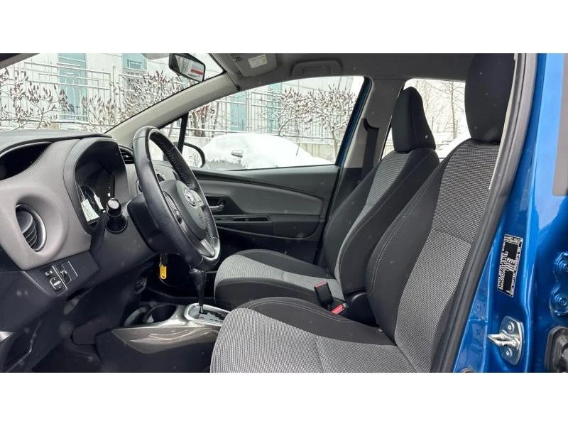 Toyota Yaris 1.5 HSD FANCY, снимка 12 - Автомобили и джипове - 53329420
