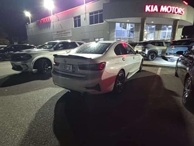BMW 330 * xDrive * CARFAX * ����� �� ����������� | Mobile.bg � ����������� 11