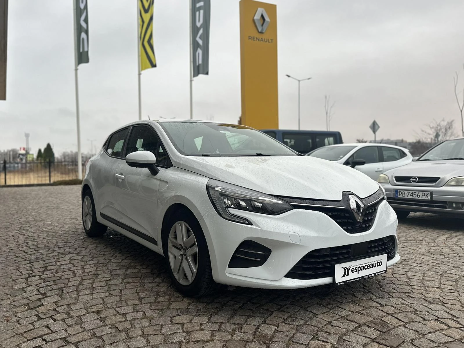 Renault Clio  TCe 100к.с. EDC - изображение 3