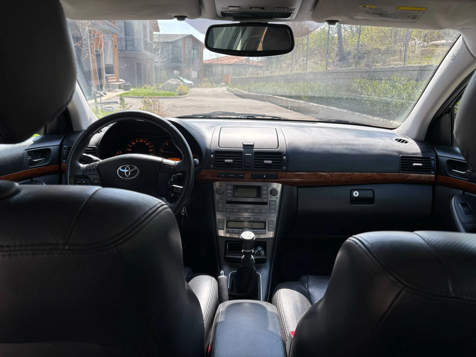 Toyota Avensis  - изображение 6