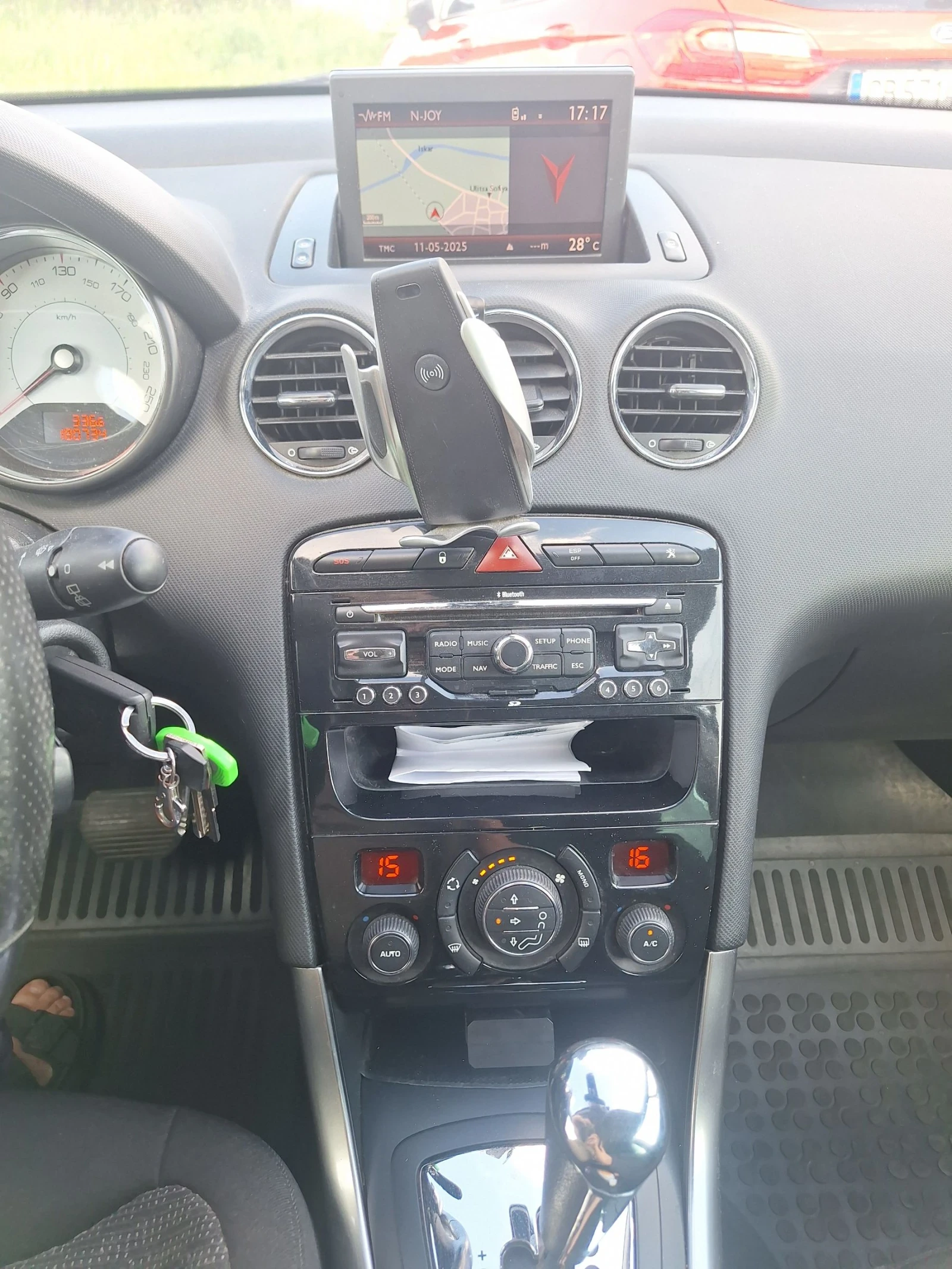 Peugeot 308 308sw eHDI - изображение 8