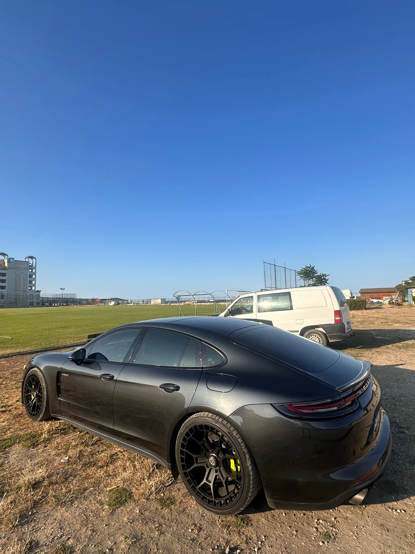 Porsche Panamera 4E-hybrid  - изображение 4