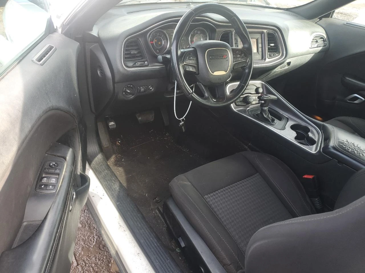 Dodge Challenger SXT / 3.6L V6 Pentastar / Спортен режим / Launch   - изображение 8