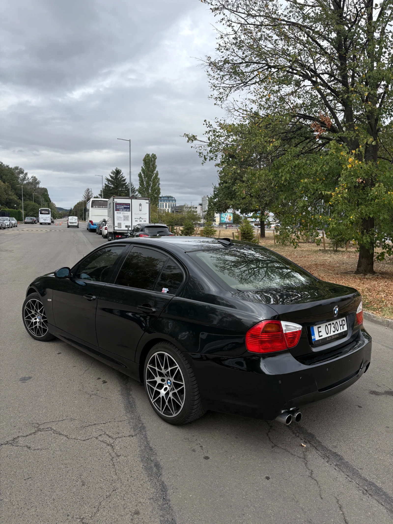 BMW 330 Сменена верига/xDrive/Keyless/M-tech - изображение 6