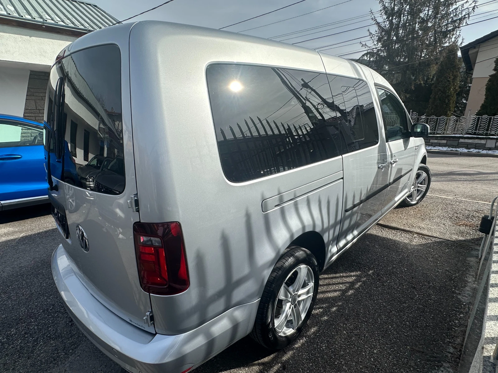 VW Caddy 2.0TDI-MAXi-FULL LED-AUTOMAT-DIST-KO��-PDC-EURO6 | Mobile.bg � ����������� 6