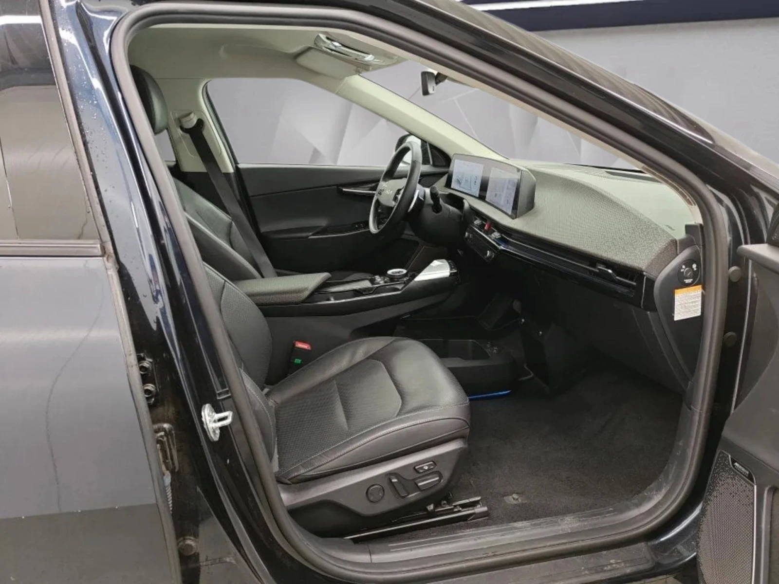 Kia EV6 77.4KWH 229KС. SOH-100% ДИСТРОНИК ОБДУХВАНЕ , снимка 5 - Автомобили и джипове - 54122263