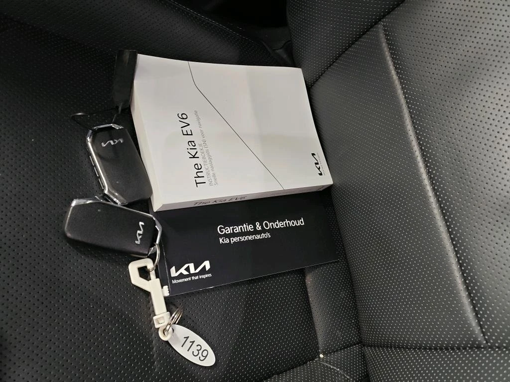 Kia EV6 77.4KWH 229KС. SOH-100% ДИСТРОНИК ОБДУХВАНЕ , снимка 9 - Автомобили и джипове - 54122263