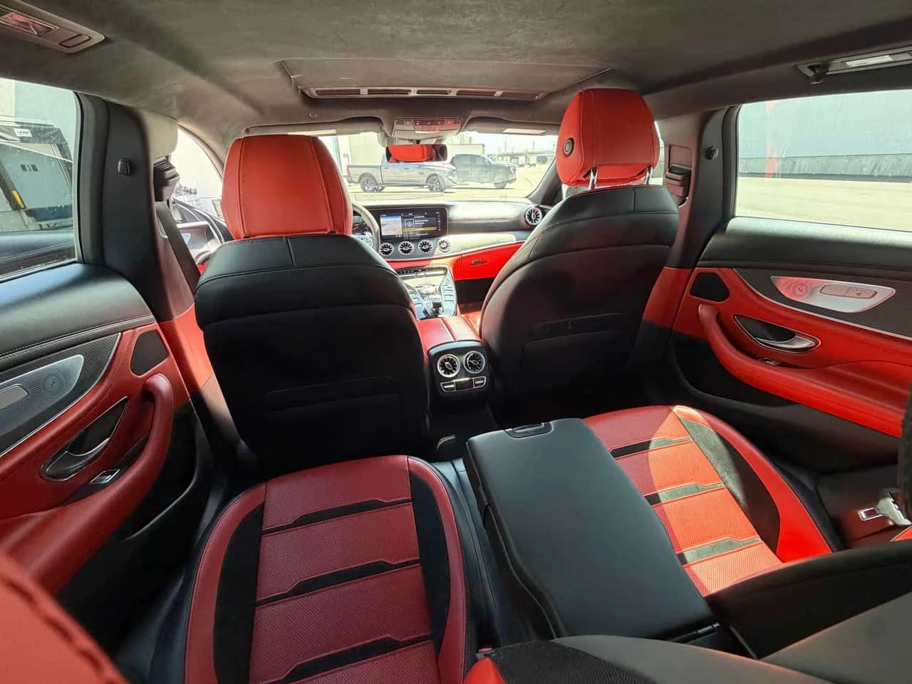 Mercedes-Benz AMG GT 63 4 Door Coupe  CARFAX, снимка 17 - Автомобили и джипове - 54422788