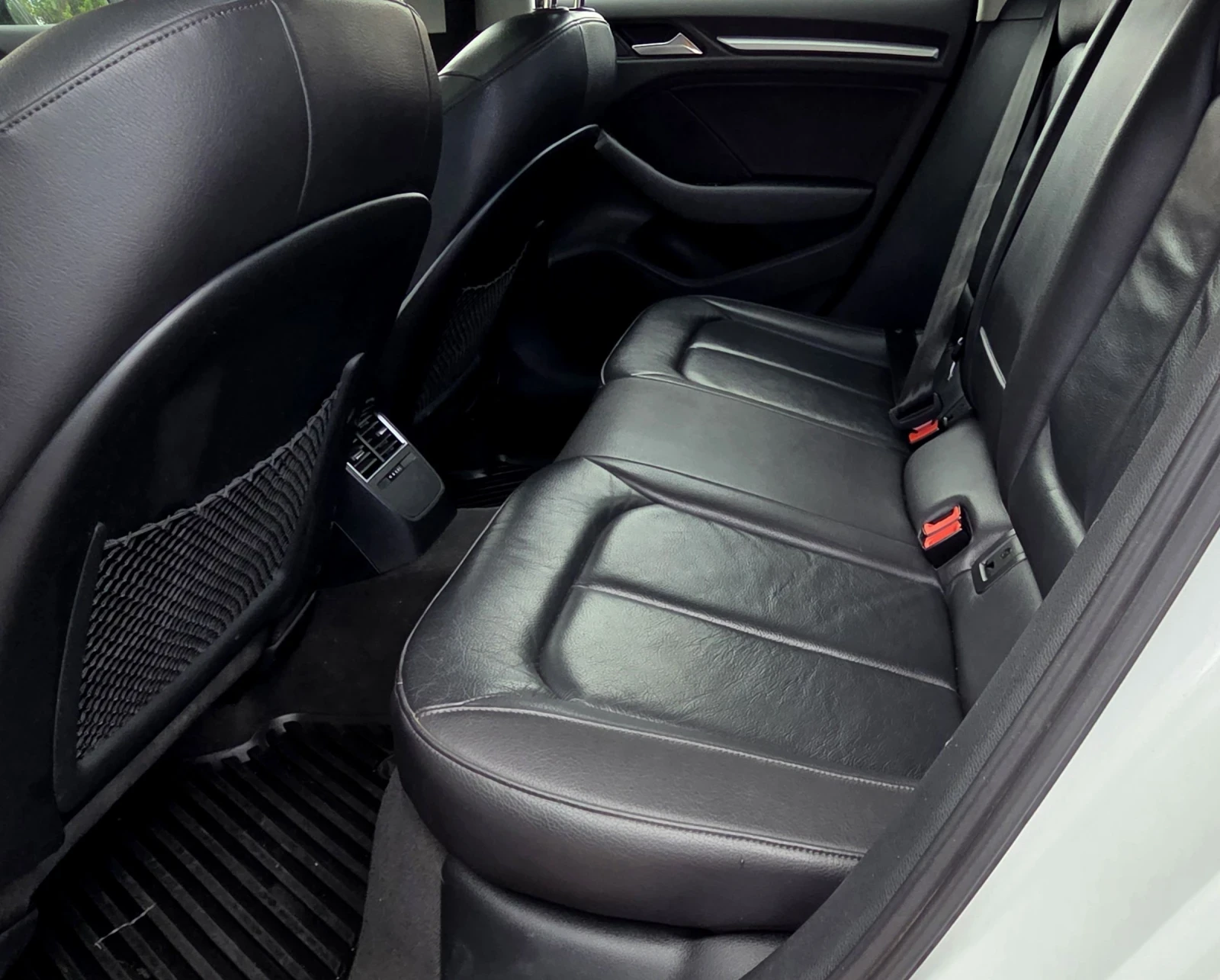 Audi A3 1.8TFSi/Pano/Kamera/Navi/, снимка 10 - Автомобили и джипове - 54512311