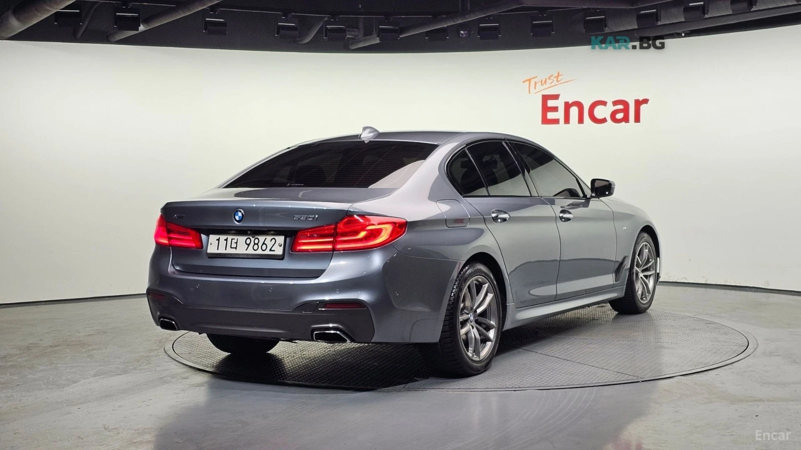 BMW 530 XDRIVE / M PKG / ОБДУХ / ПОДГРЕВИ / 360 , снимка 2 - Автомобили и джипове - 54598058
