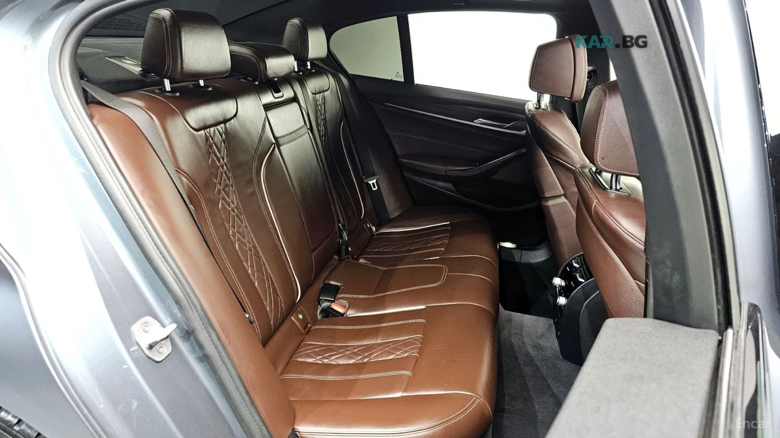 BMW 530 XDRIVE / M PKG / ОБДУХ / ПОДГРЕВИ / 360 , снимка 12 - Автомобили и джипове - 54598058
